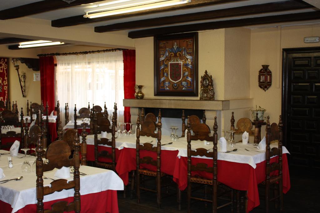 Hotel Restaurante Astorga Pradorrey Buitenkant foto